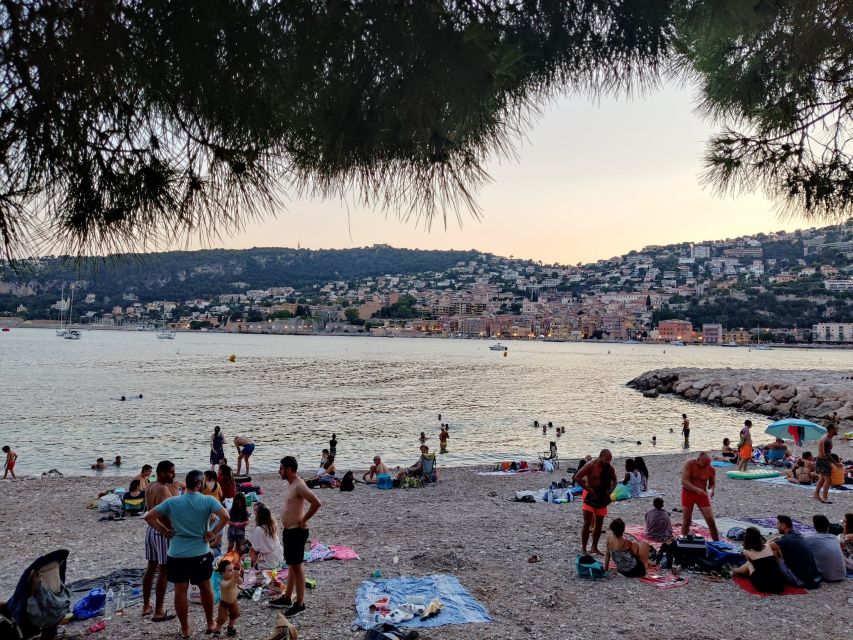 2-Hour Paddle Boarding Tour in Villefranche - Meet at 17 Pl. Emmanuel Philibert: the simple start before SUP