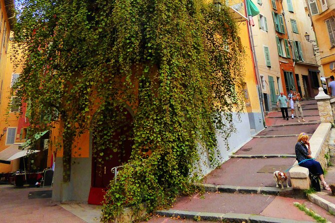 A Writer's Guide to Nice: An Audio Tour of the Old Town - Palais Lascaris and Nice Cathedral: big sights, guided attention