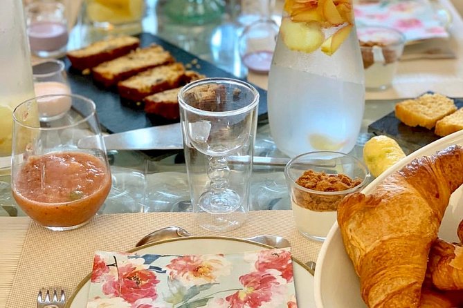 An Unforgettable Gourmet Morning in Nice - What you drink: coffee, fine teas, and lightly infused waters