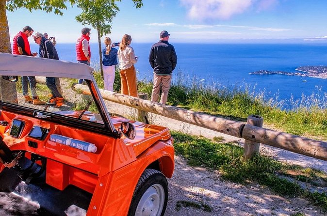 Discovery of the city of Nice by electric Méhari - Quai Rauba Capeu and the I Love Nice angle at sea-level height