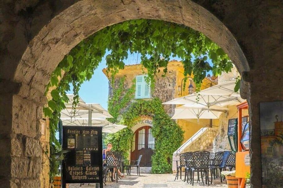 Explore Èze and the Côte d’Azur in a Renault Mégane E-Tech" - Price and what you actually get for $115 per person