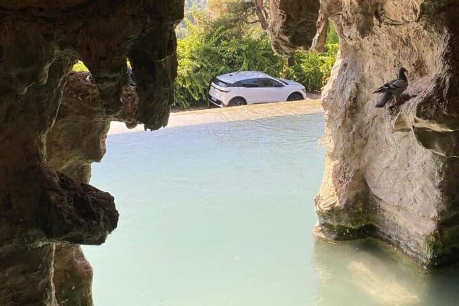 Explore Èze and the Côte d’Azur in a Renault Mégane E-Tech" - What to bring (and what to plan for) so the day goes smoothly
