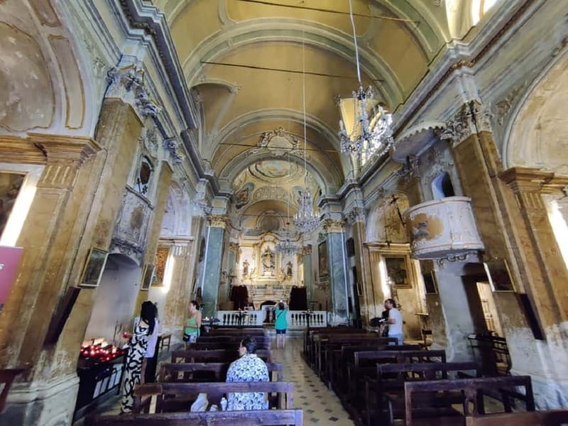Èze: Walking Tour with a Certified Local Guide - Notre-Dame de l’Assomption: the ochre church and its inside details