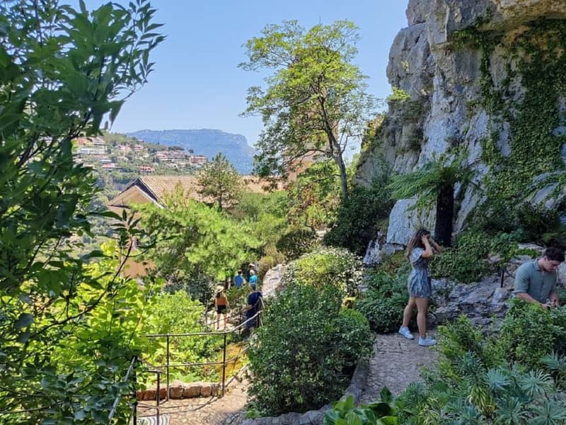 Èze: Walking Tour with a Certified Local Guide - Starting at Place du Centenaire and passing through the 14th-century gateway