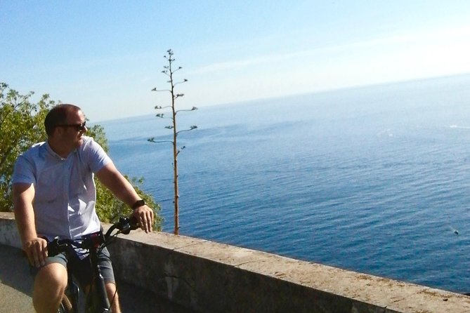 Fantastic Villefranche's Bay & Cape - E-Bike Tour from Nice - Chapelle Saint-Pierre: a 13th-century fishermen chapel with Cocteau’s art