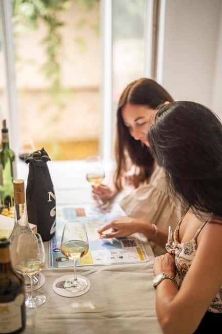 Frecnh Wine Tasting in City Center of Nice - Cheese and snacks: the pairing part you’ll actually remember