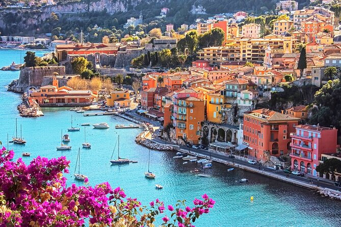 French Riviera East Coast - Villefranche, Monaco, Menton and more - Your morning: 9:00 am pickup in Nice and a comfortable ride