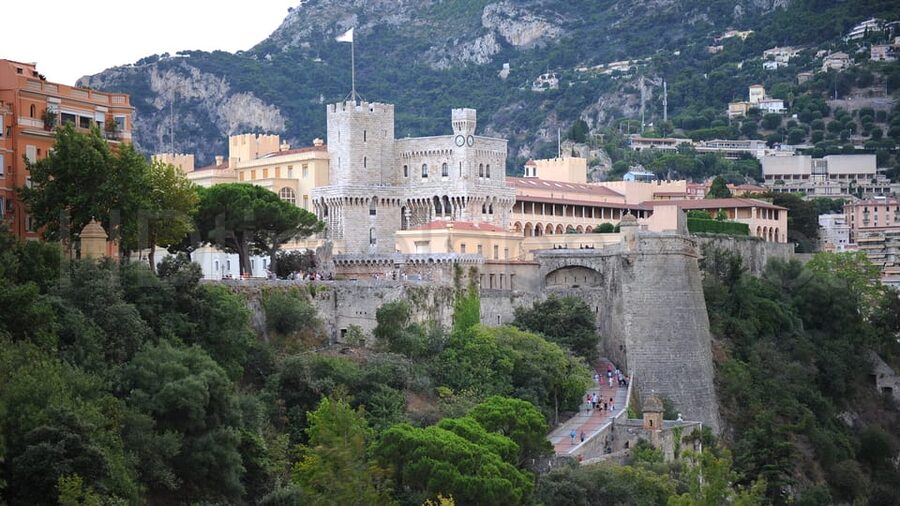 French Riviera: Private Driver Guide Tailor-Made Tour - Setting your pace: how the route can flex in 9 hours