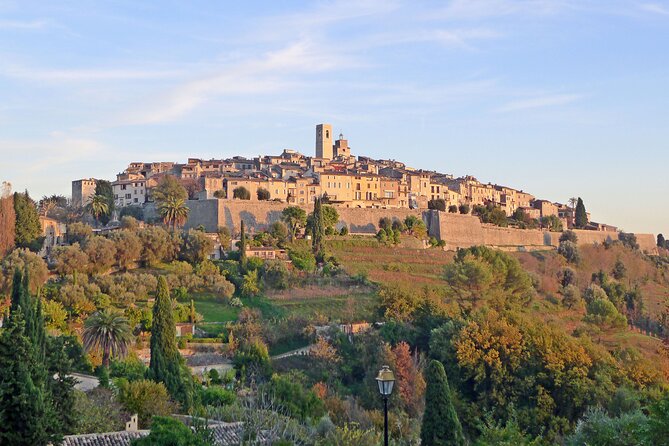 From Nice 1/2 day Tour Gourdon, St-Paul , Tourrettes & Grasse - Hotel pickup, air-conditioned van, and small-group pace