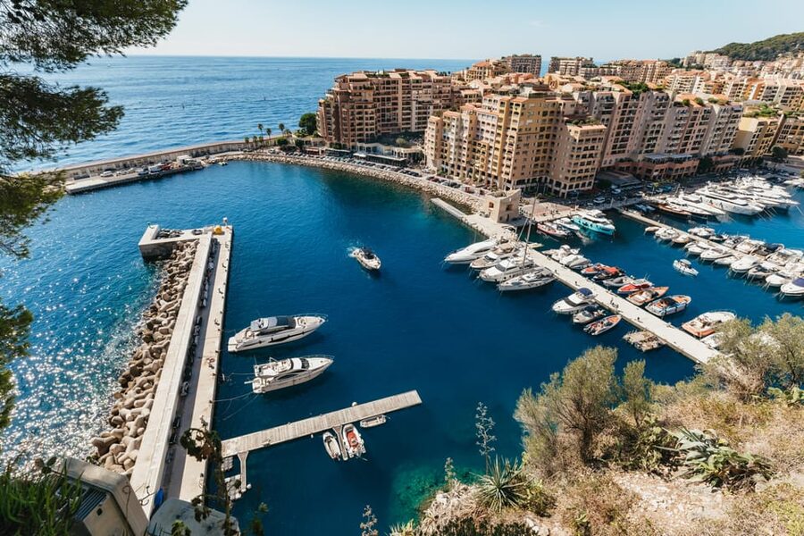 From Nice: Eze, Monaco, & Monte-Carlo Half-Day Trip - Leaving Nice with instant views: what the ride sets up