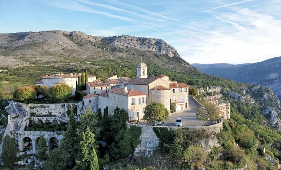 From Nice : Gourdon, St-Paul de Vence, Tourettes & Grasse - What to Wear and Bring for Steep Villages and Wet Stones