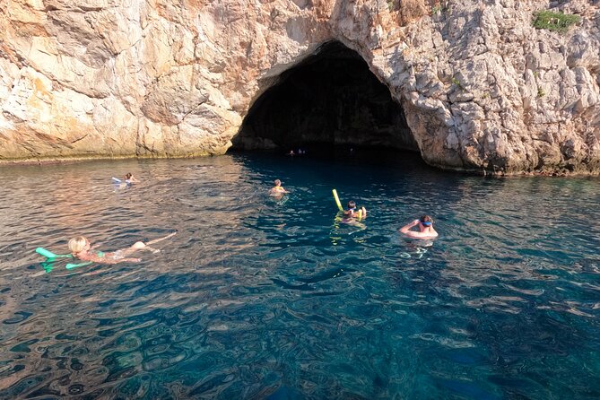 From Nice : Secret Riviera Boat Tour to Mala cave with Snorkeling - Saint-Jean-Cap-Ferrat and the Villefranche Bay cruise: why this part matters