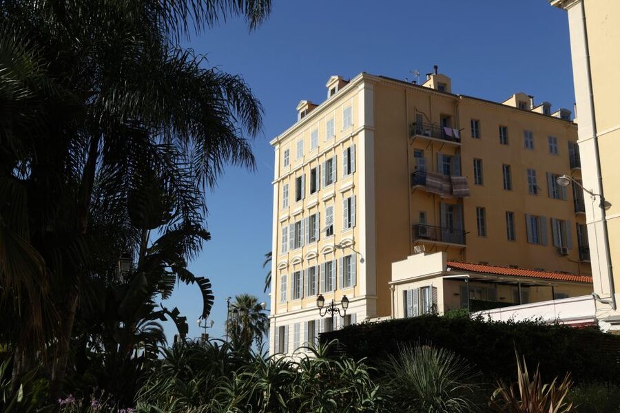 From Nice: Walking & driving tour of Nice - A smooth 150-minute morning in Nice (with the right mix of drive and walk)