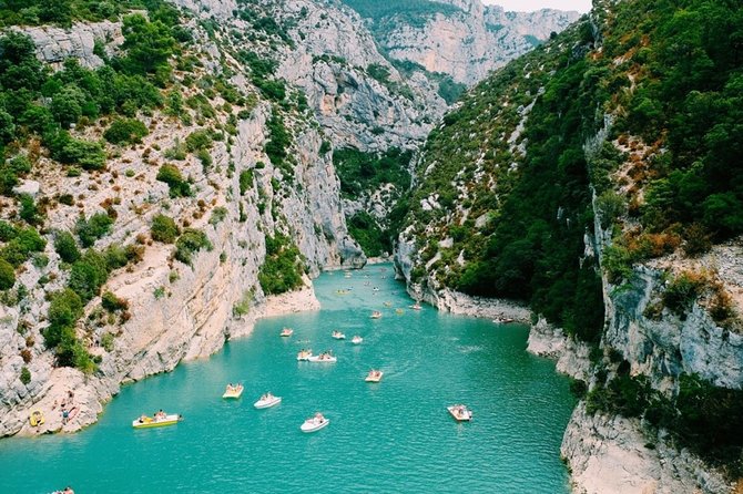 GUIDED TOUR: Lavender fields, the Gorges du Verdon - Moustiers-Sainte-Marie: ceramics, small streets, and time to wander