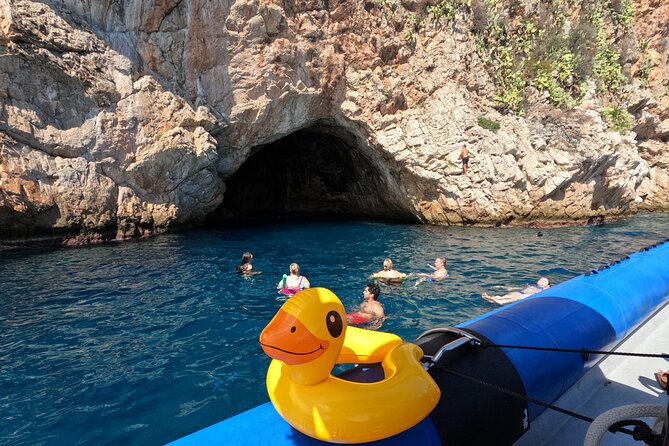 Half Day Guided Boat tour to Mala caves with stop in Villefranche - Stop 3: Villefranche-sur-Mer in 45 minutes (and what to do with it)