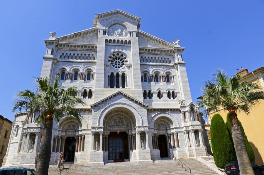 Half Day Trip from Nice to Monaco MC with Guided Walk - Up the Rock of Monaco: Prince Palace views plus Old Town angles