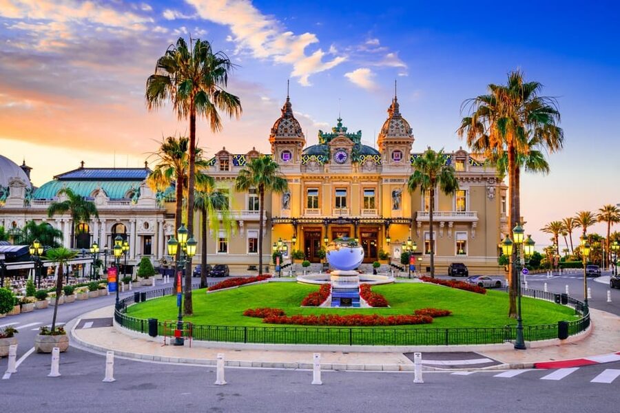 Half Day Trip from Nice to Monaco MC with Guided Walk - Monte Carlo Casino area stroll: seeing Monaco’s icon from the right angle