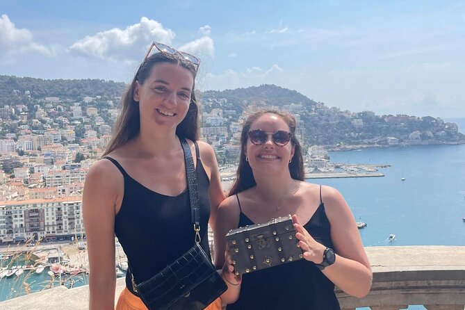 Immersive outdoor escape game in Nice 2h - Tiffany’s welcome and the mystery kit at Quai des États-Unis