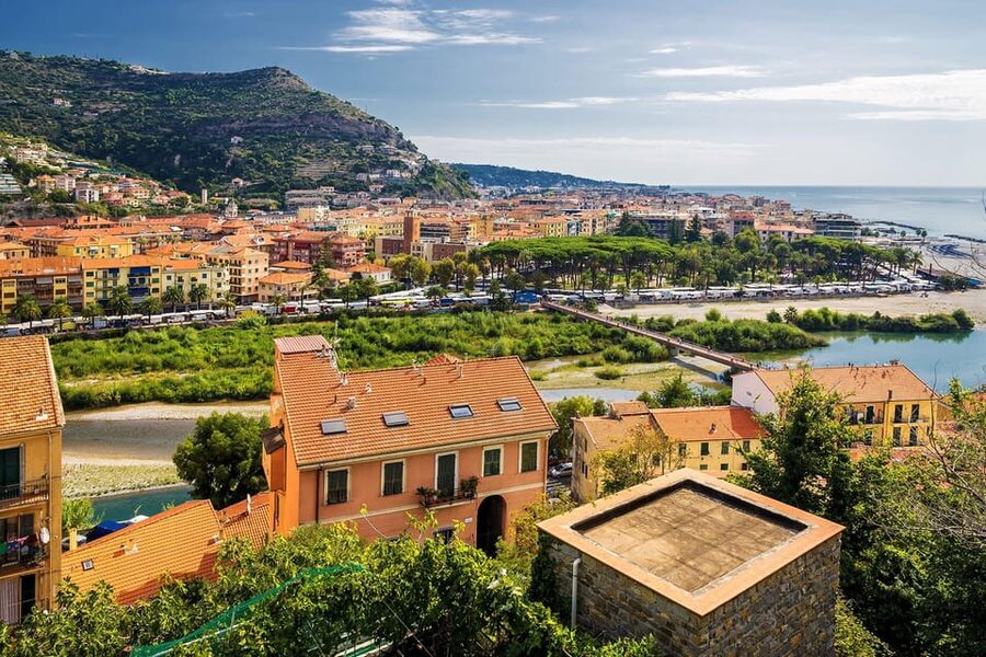 Italian Riviera, French Riviera and Monaco Private Tour - Italian Market Time: Leather Handbags and Local Food in One Day Plan