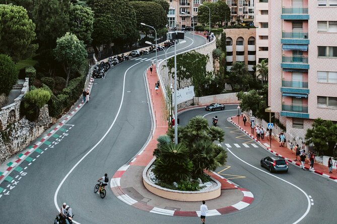 Monaco and Eze Half Day Private Tour with a Local Guide - Casino de Monte-Carlo and Hôtel de Paris: quick looks, big mood