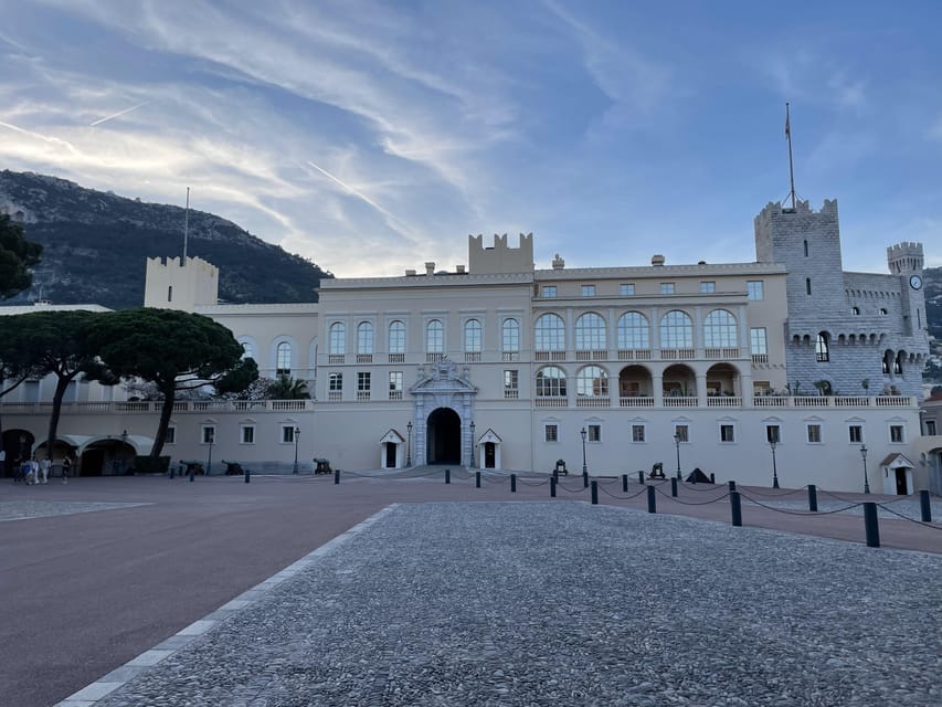 Monaco majesty: private tailor-made tour from nice - Èze medieval village: narrow lanes, cliff views, and real shopping time