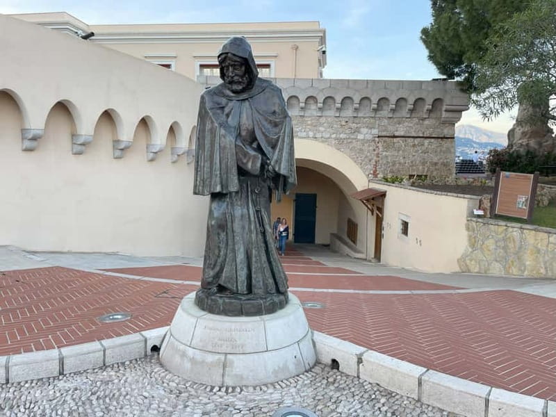 Monaco majesty: private tailor-made tour from nice - Monaco City and Prince’s Palace area: the sights plus the stories
