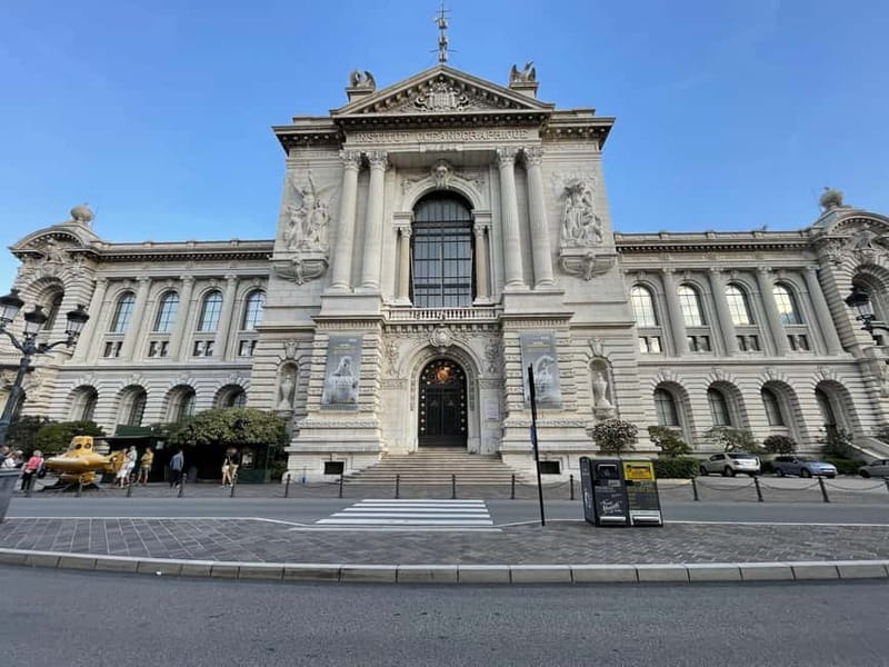 Monaco majesty: private tailor-made tour from nice - Casino Square and Monte Carlo glamour: photos, walks, and F1 atmosphere