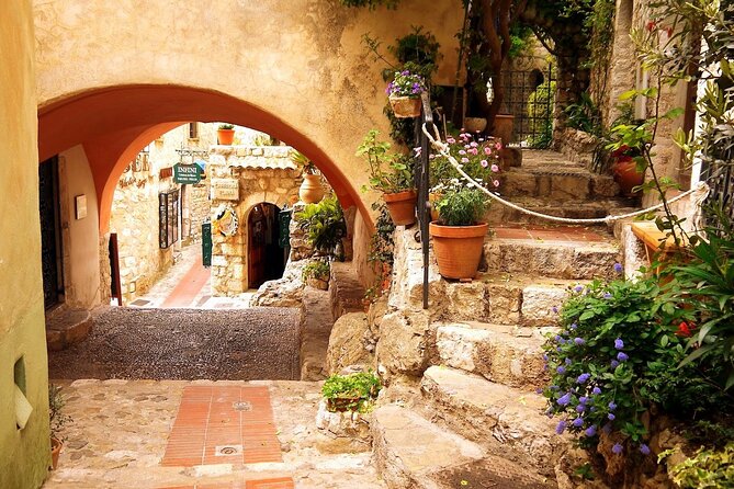 Monaco, Monte-Carlo and Eze Village Small Group Half-Day Tour - Monte-Carlo: Casino Square, Hotel de Paris, and the luxury-boulevard vibe