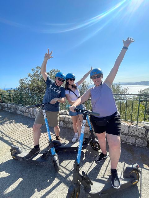 Nice: 1h30 E-scooter highlights tour - #IloveNice on the Promenade des Anglais: ending with a classic