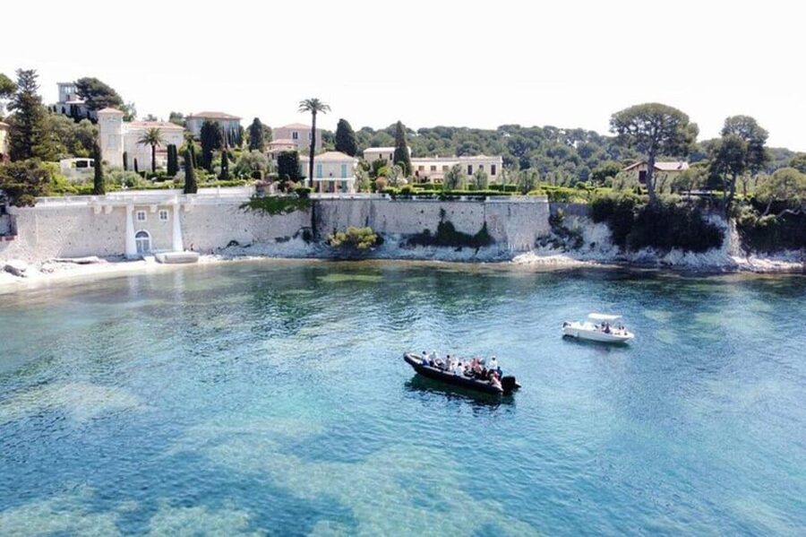 Nice: 1h30 nautical excursion to Cap Ferrat - The 90-minute Black Tenders ride: a tight route that works