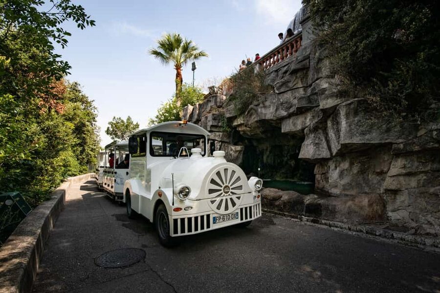 Nice: A gentle ride on a small electric train with panoramic views - Why this electric mini-train is a smart first move in Nice