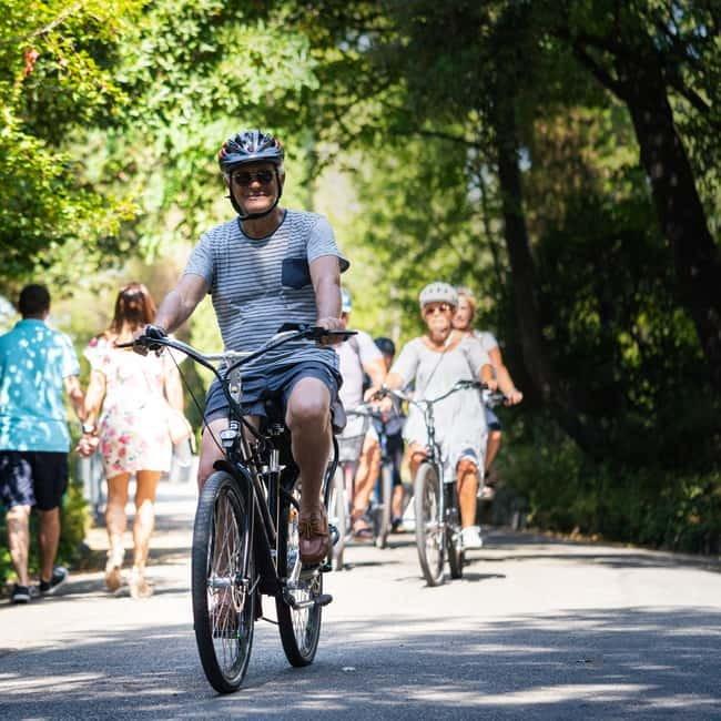 Nice: Bike or E-Bike Rental - How Far You Can Go in Two Hours: Antibes vs Villefranche/Mer
