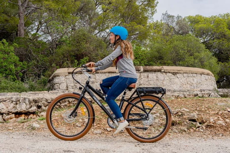 Nice: Bike or E-Bike Rental - Price and Value: Is $11 per Person Really Fair?