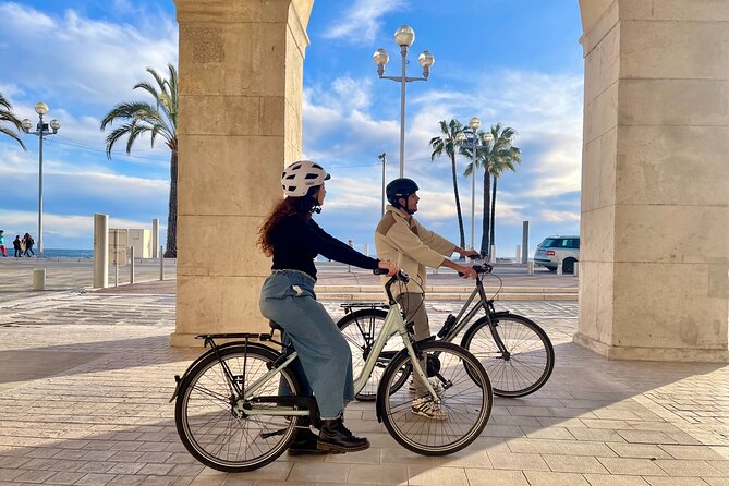 Nice City Bike Rental - Your Bike Setup: Helmet, Basket, and a Quick Safety Check