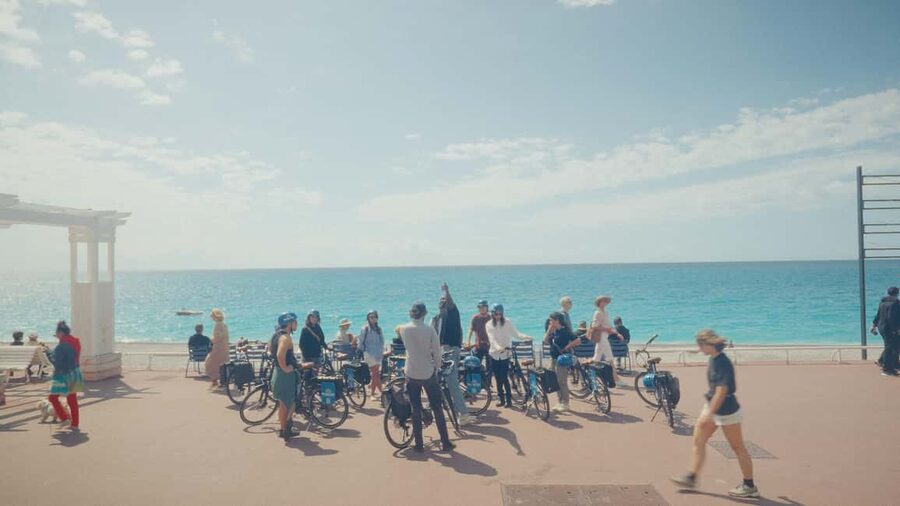 Nice: City Highlights Bike tour - Promenade des Anglais and Hotel Negresco: seafront grandeur with context