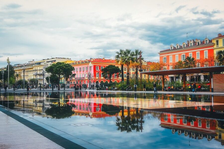 Nice: Exclusive Private Guided Tour of Historic Center - Language options: choosing English, French, Italian, or Spanish