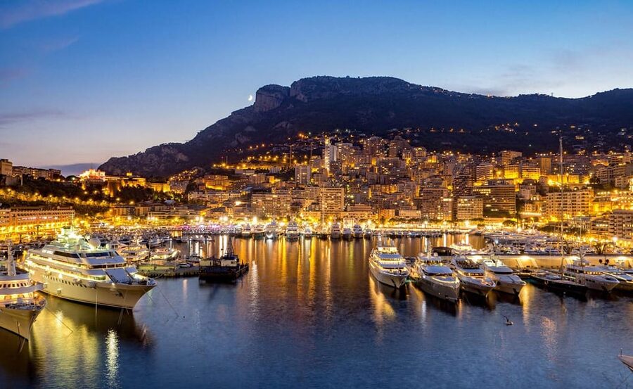 Nice: Formula 1 Track, Monaco, and Monte-Carlo Night Tour - Walking the Formula 1 circuit at night: what it actually feels like