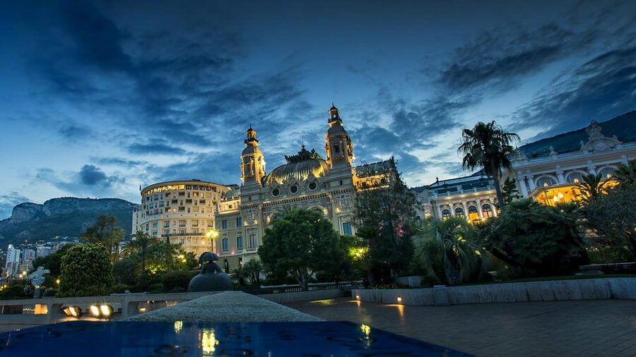 Nice: Formula 1 Track, Monaco, and Monte-Carlo Night Tour - Old Nice and the Cimiez District: Monaco daydreams start earlier