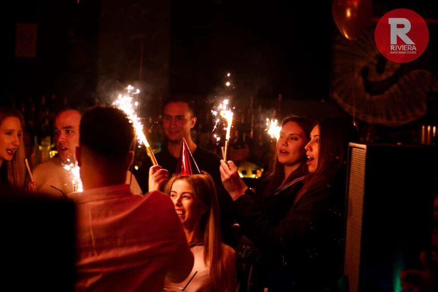 Nice: New Year’s Eve Bar Crawl 2026 - Drink specials and your included shots: plan your night