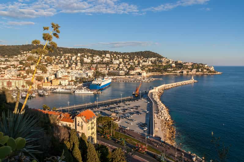 Nice: Old Town Treasures and Castle Hill Walking Tour - Vieux Nice: Tiny Streets, Squares, and Baroque Church Stops