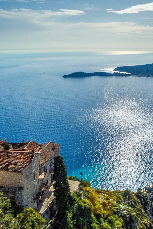 Nice: Private 5-Hour Provence Tour - Comfort and Communication: Luxury Vehicle + Multilingual Driver-Guide