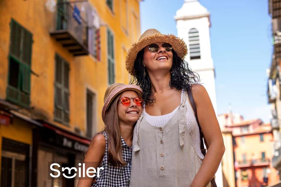 Nice: Private Professional Photoshoot in Old Nice - What you’ll get afterward: delivery speed and photo quality