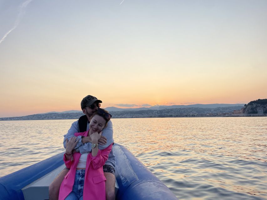 Nice: Sunset Boat Tour with Wine and Local Snacks - Food and wine that actually taste local (and not like a gimmick)