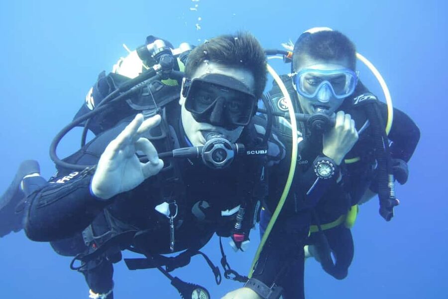 Nice : VIP sea tour with snorkeling & discover scuba - Comfortable VIP boat: what the 3 hours really feel like