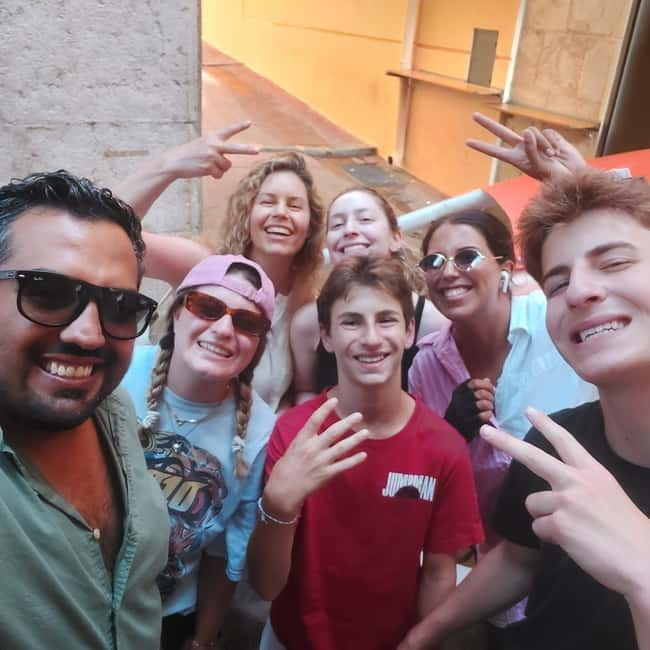 Nice : Visite guidée privé 40min en pouss pouss électrique. - Old town vibes with guide energy you can actually feel