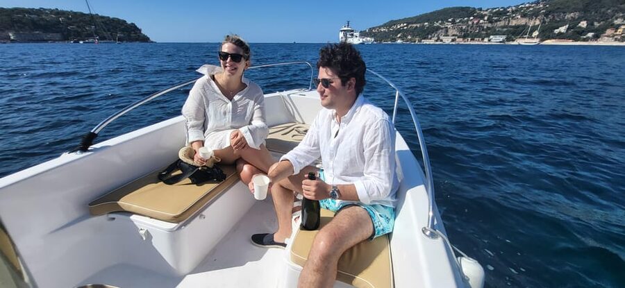 Nice: Visite privé en Bike & Boat 3h Villefranche-Cap ferrat - Saint-Jean-Cap-Ferrat by boat: snorkel time and dolphin chances