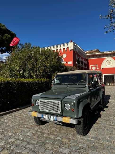 Nice : Wine Tasting at a Historic Château in a Land Rover ! - Guides make it work: Paul and Antoine energy