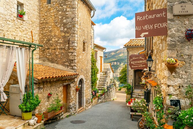 Perfume factory, glass blowers and local villages around Nice - Tourrettes-sur-Loup for violets and a quick sensory stop