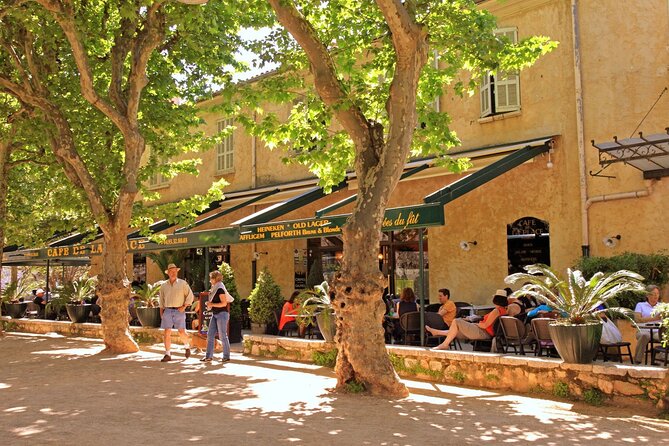 Perfume factory, glass blowers and local villages around Nice - Gourdon: the medieval village that looks over the Riviera