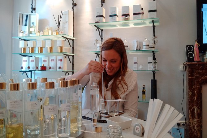 Perfume Workshop - Your 30 ml Eau de Parfum Build: Layering the Scents You Actually Want